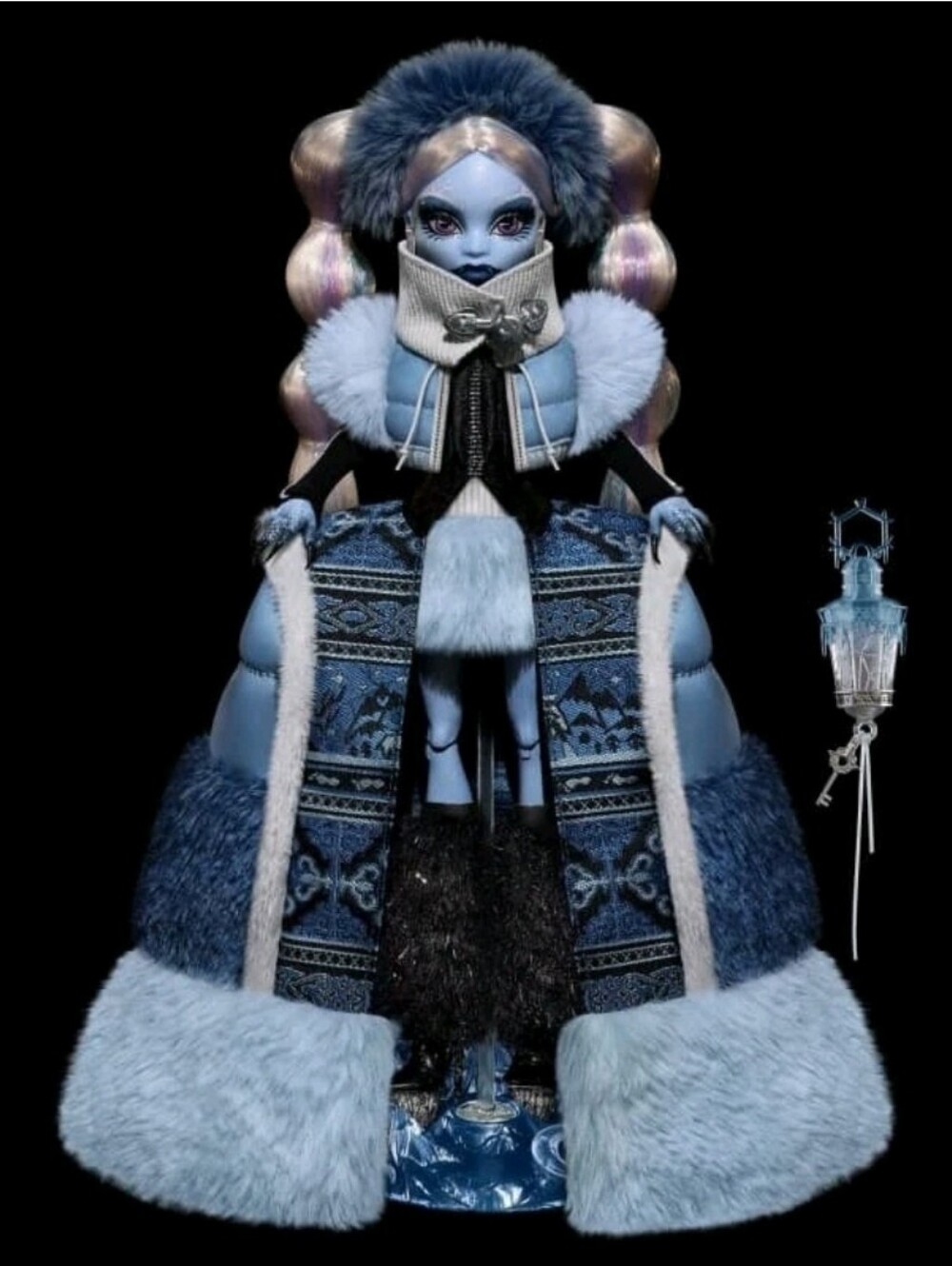 Monster High Abbey Bominable Skullector Doll